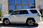 手動車倒車的技巧有哪些？這些技巧如何提升倒車的安全性？