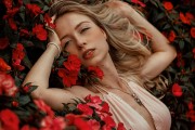 庶女有毒游戲是一款備受矚目的女性角色扮演游戲。在游戲中，玩家將扮演一名庶女，通過一系列的事件和挑戰(zhàn)來一步步提升自己的能力和地位。，庶女有毒，女強人的崛起之路