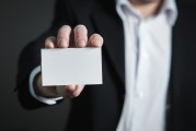 美媒稱拜登在民主黨人會議上發(fā)聲，“沒人能讓我出局，我會競選到底”