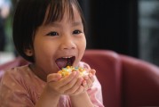 夢中喜悅，媳婦生了個女兒，夢中喜悅，喜迎女兒降臨