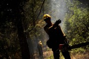 夢魘之影，目睹他人墜樓身亡的夢境探索，夢魘之影，探索目睹他人墜樓身亡的夢境之旅