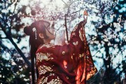 天之痕是一款擁有豐富劇情和角色的免費(fèi)游戲，天之痕，故事、冒險(xiǎn)與人性的深度探索