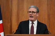 馬克龍稱將討論向歐洲提供“核保護傘”問題，斯塔默：英國反對核武器擴散
