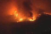 上萬座建筑被燒，經濟損失超萬億！美國加州山火持續(xù)肆虐，拜登發(fā)聲，小特朗普炮轟
