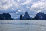 夢(mèng)中的水之境，夢(mèng)中的水之境，探尋心靈深處的寧?kù)o。