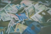 法國(guó)使用的貨幣及其在全球經(jīng)濟(jì)中的地位是什么？這種貨幣如何影響國(guó)際貿(mào)易和投資？