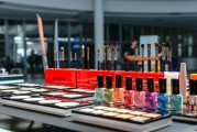 2023年度化妝品購(gòu)物網(wǎng)站排名揭曉，品質(zhì)與口碑的完美融合，2023年度化妝品購(gòu)物網(wǎng)站品質(zhì)口碑雙榜揭曉