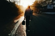 夢中的驚險之旅，一次撞車之夢的深度解析