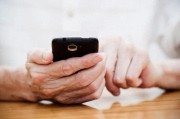 “霸總短劇”瘋狂收割銀發(fā)族，半月談：拿什么拯救嗑劇老人