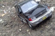 打開游戲的車門，免費下載的小汽車游戲，下載小游戲，打開車門，即可體驗小汽車駕駛的樂趣