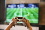 港版PS4并非沒有免費(fèi)游戲。在港版PS4上，玩家可以選擇付費(fèi)購買游戲來獲得更多的功能和游戲資源。以下是港版PS4的一些免費(fèi)游戲供你選擇。，港版PS4用戶下載及免費(fèi)游戲下載