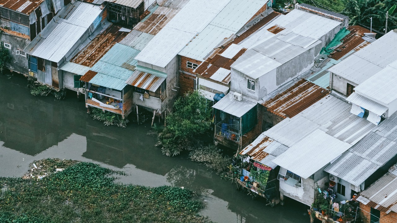 中共中央：加快建立租購并舉的住房制度，加快構(gòu)建房地產(chǎn)發(fā)展新模式