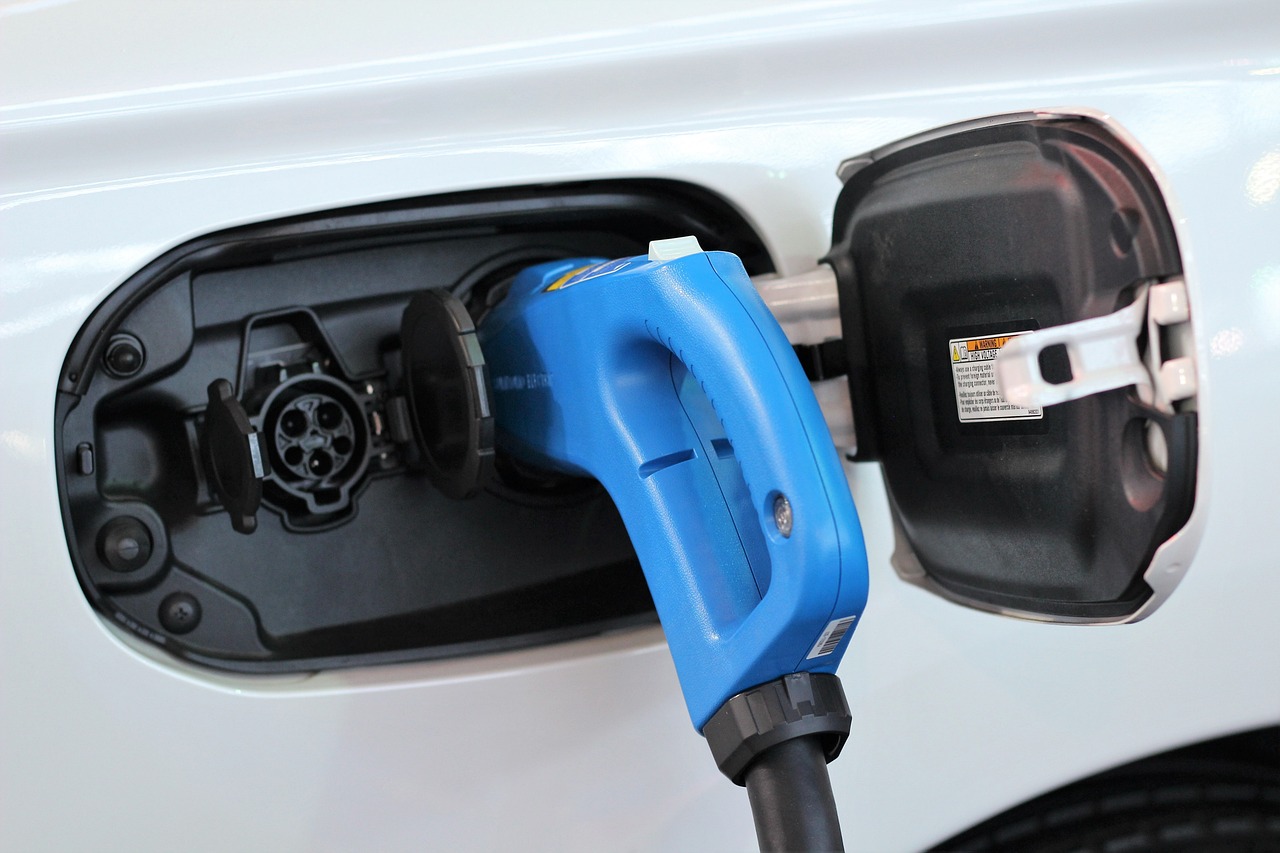 眾泰車鑰匙更換車載電池的方法有哪些？更換鑰匙車載電池時(shí)應(yīng)注意哪些細(xì)節(jié)？