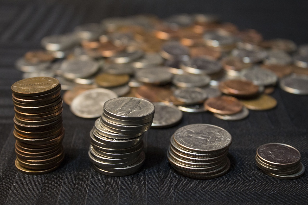 如何進(jìn)行貨幣兌換的操作？這些操作方法對資金流動有何影響？