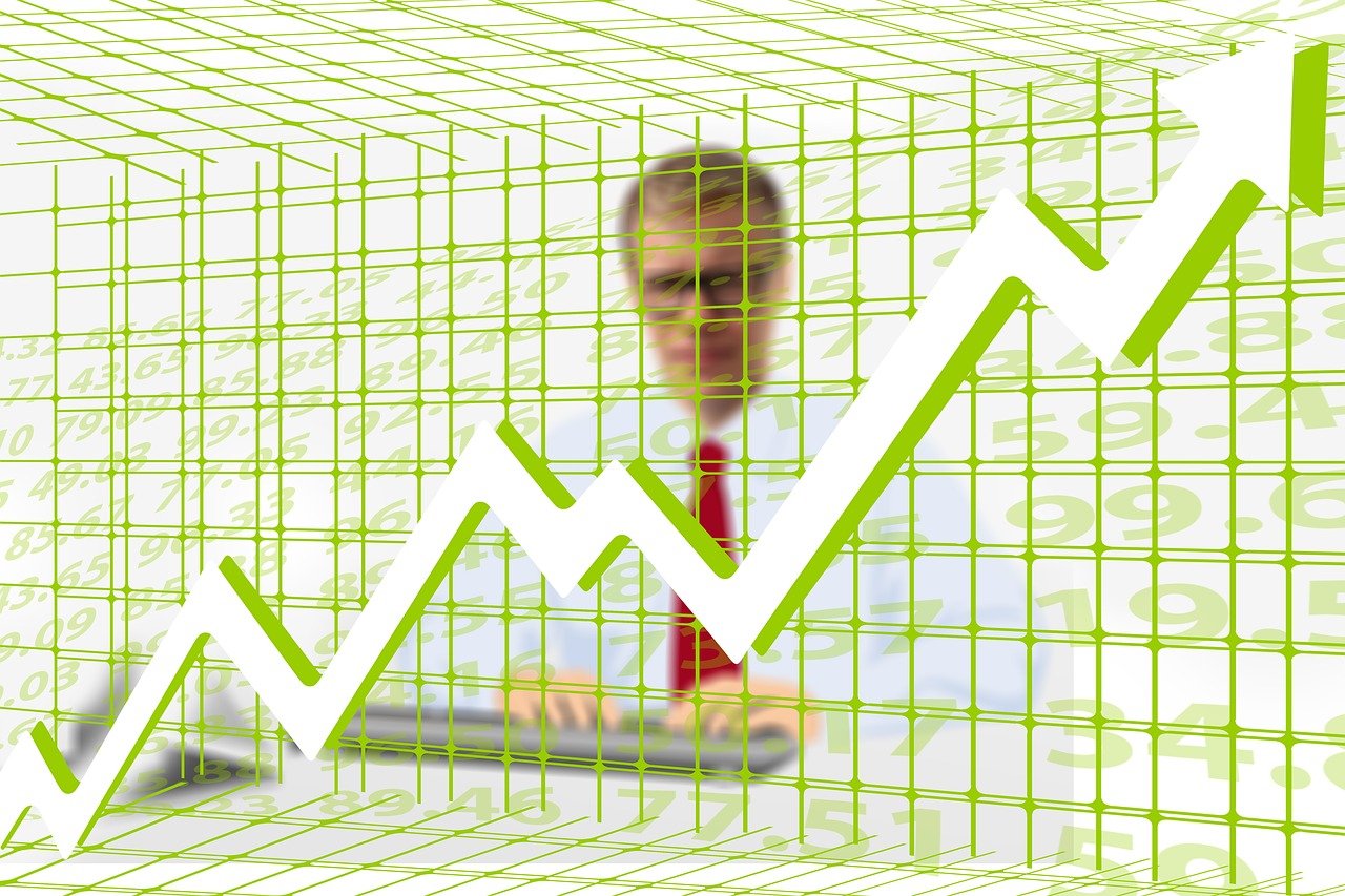 10月社會消費品零售總額同比增長4.8%，比上月加快1.6個百分點