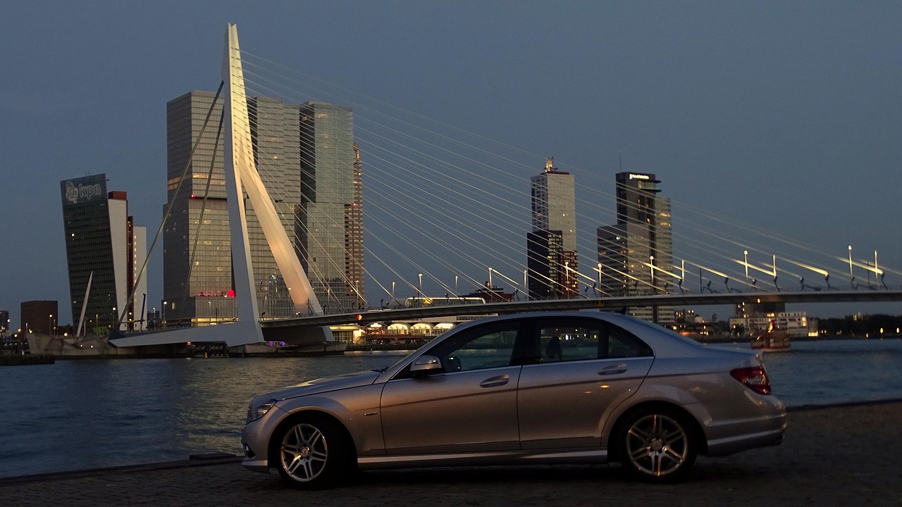 俠盜飛車4注冊(cè)攻略，輕松上手，暢游城市！