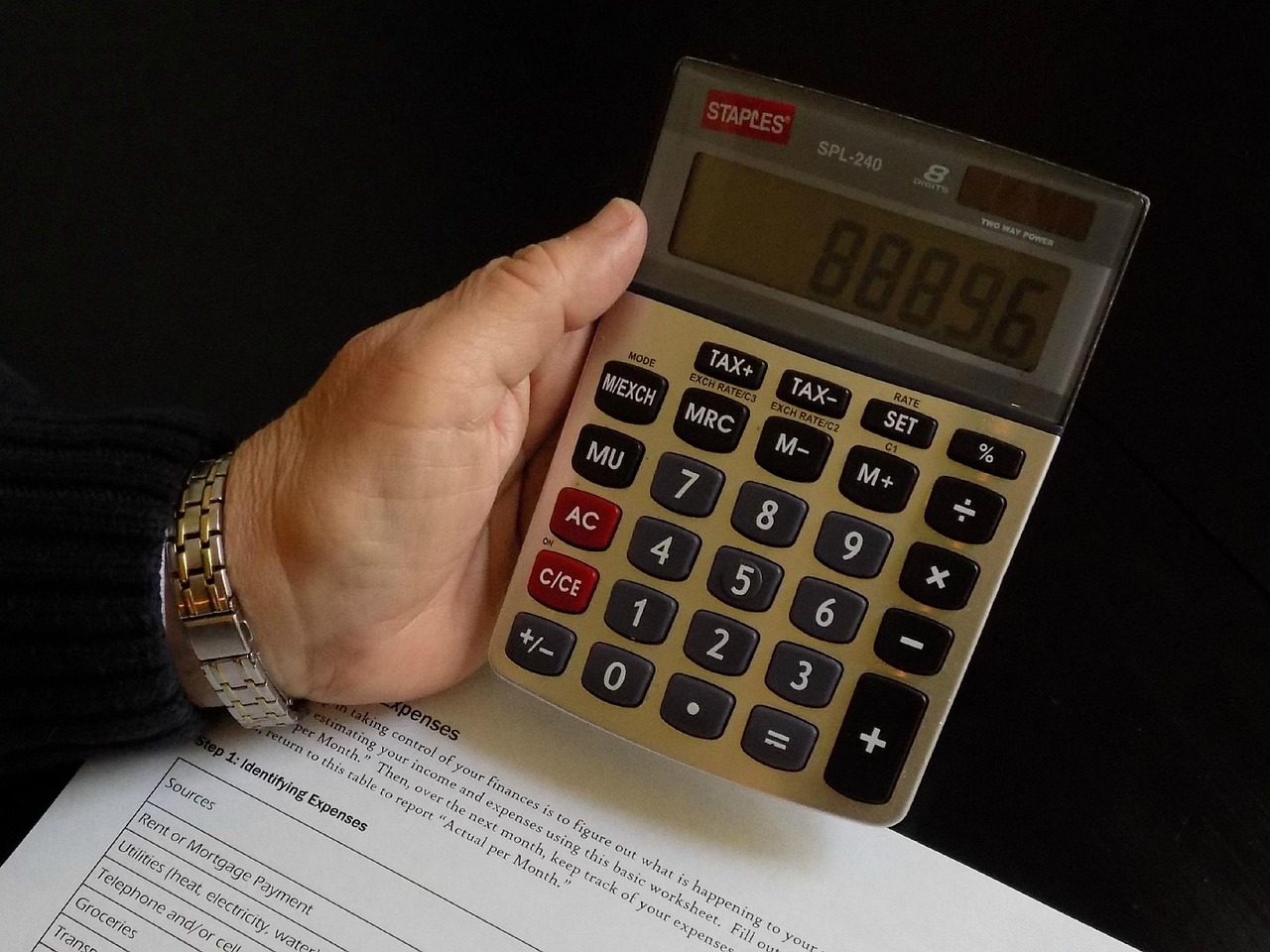 揭秘企業(yè)注冊(cè)資金計(jì)算方法，關(guān)鍵步驟與注意事項(xiàng)