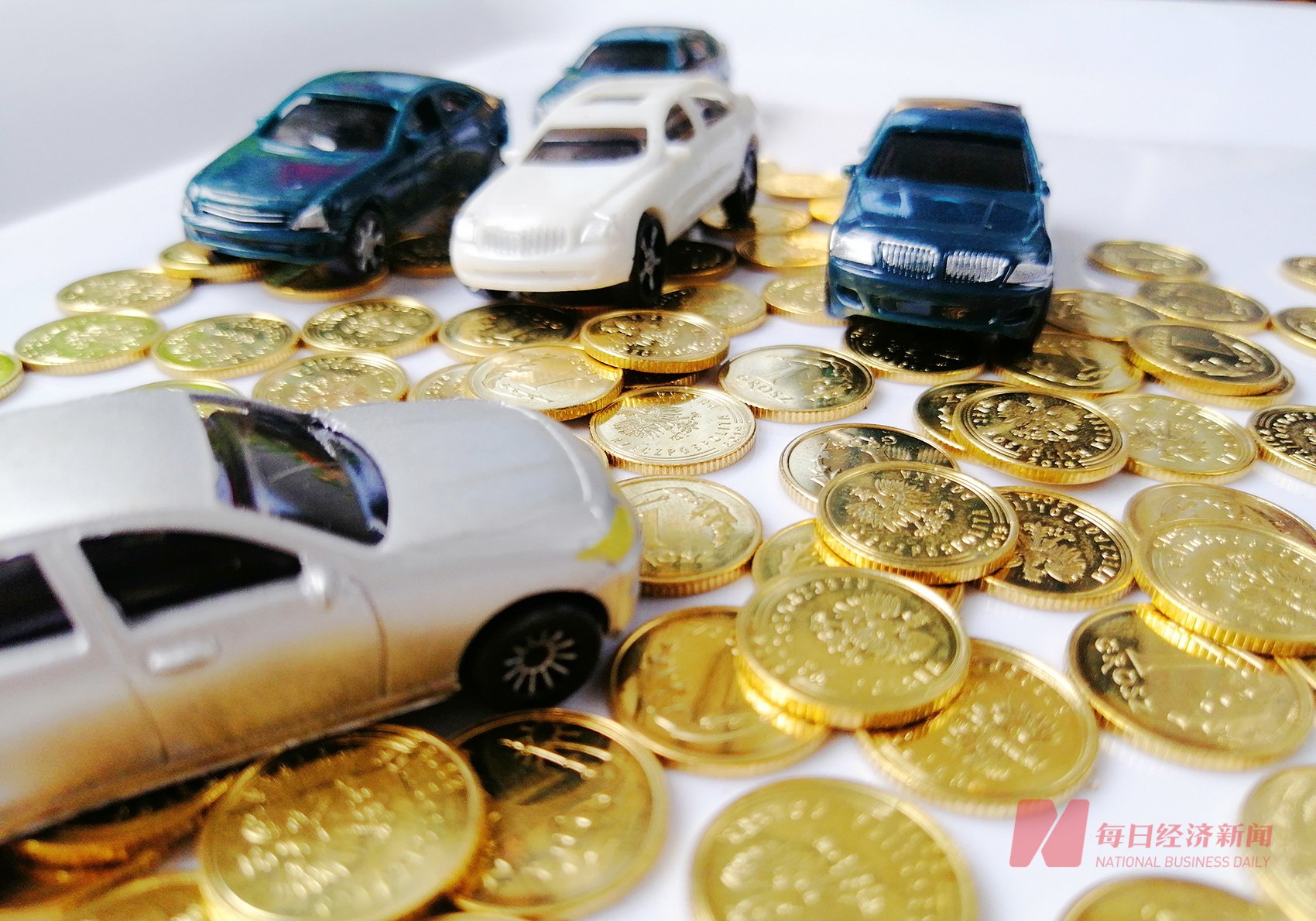 實(shí)探車(chē)市“金九銀十”：車(chē)企忙推新車(chē)，銷(xiāo)售加班到半夜，經(jīng)銷(xiāo)商有望擺脫虧損？