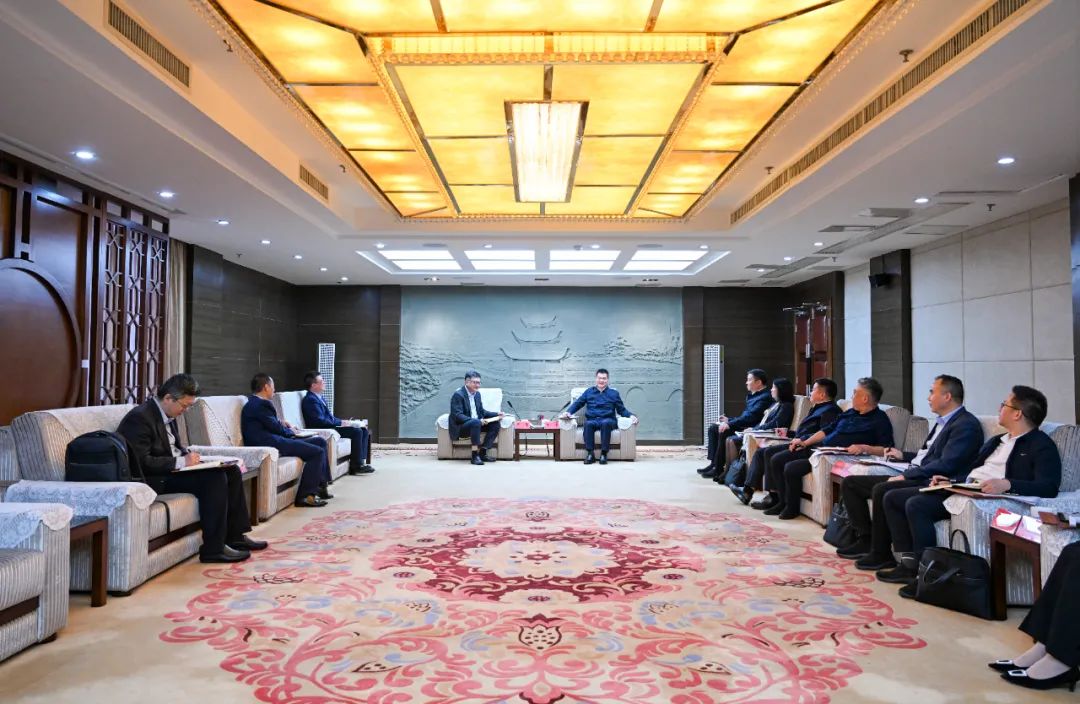 王宏會(huì)見(jiàn)中信信托黨委書記、董事長(zhǎng)蘆葦一行