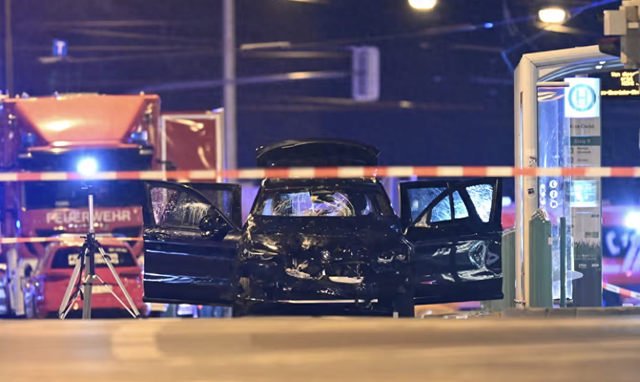 德國汽車沖撞人群事件已致數(shù)十人死傷，美官員：白宮正密切關注
