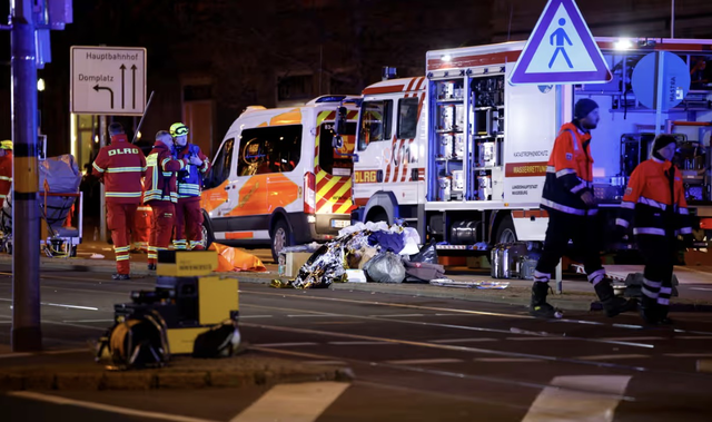 德國汽車沖撞人群事件已致數(shù)十人死傷，美官員：白宮正密切關注