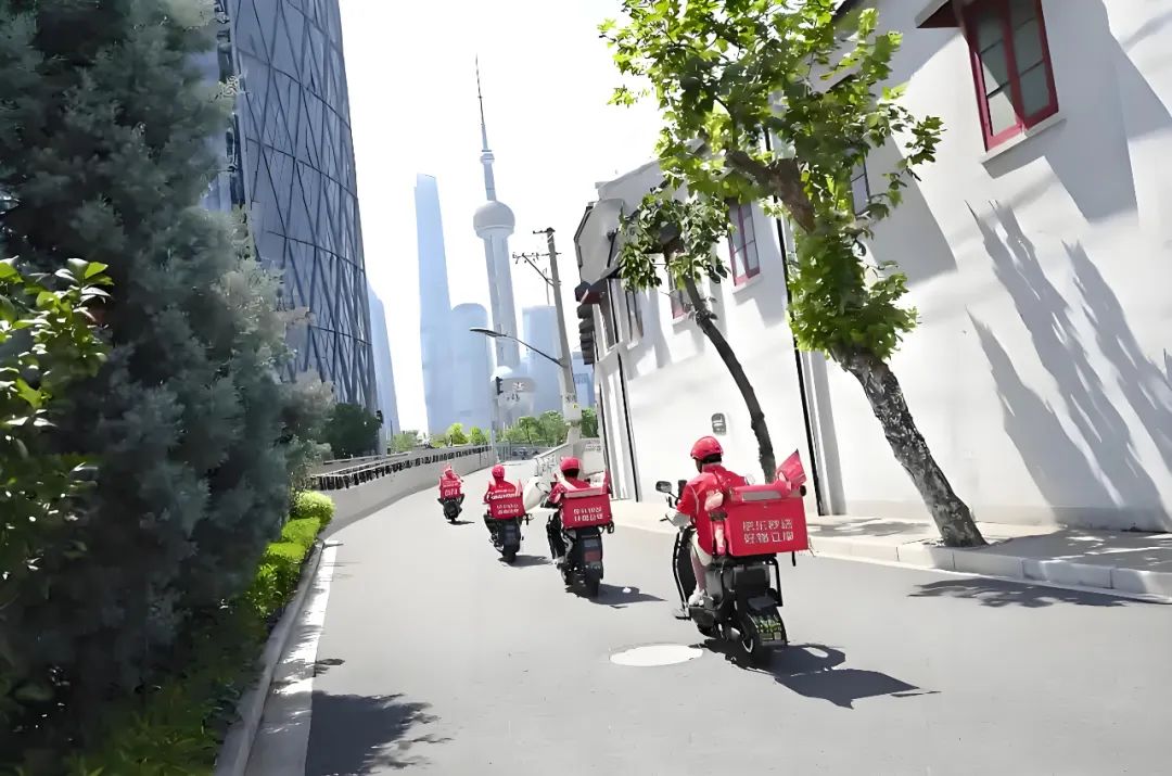 一場(chǎng)“奇襲”背后，京東到底在焦慮什么？