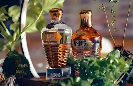 金種子酒：4年0分紅累虧至少5.7億，股價(jià)連跌兩年多、多高管被套高薪來彌補(bǔ)？
