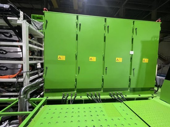 全球首臺！禾望變頻器助力220T純電動礦用自卸車下線