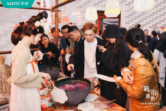 潮啟“新中式”，華帝新品發(fā)布會重構“時尚健康生活”圖譜