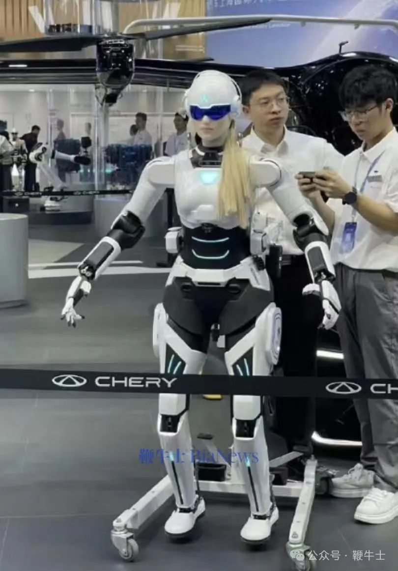 上海車展「車?！贡P點(diǎn)：小鵬機(jī)器人吸睛，比亞迪派出悟空