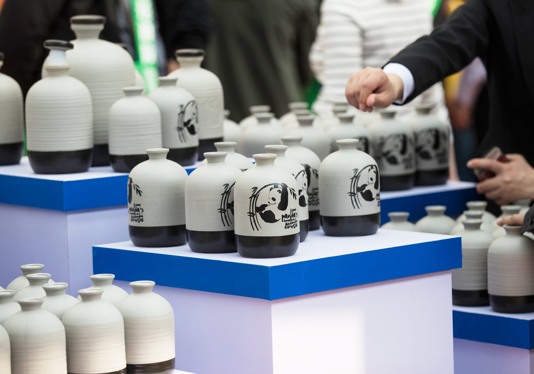 金種子酒等白酒股周跌超3%，白酒指數(shù)未能實(shí)現(xiàn)周線7連陽